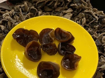 吃就爱上的木耳东北长白山碗耳木段黑木耳散装泡发率高肉厚250克图1