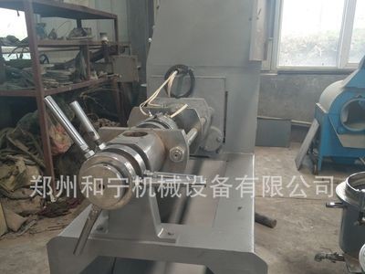 全自动大型螺旋菜籽榨油机 小型食用花生油加工 多功能液压榨油机图1