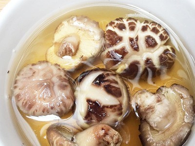 浙江土特产农家干制小香菇 庆元美味椴木小花菇 250g脱水香菇干货图1