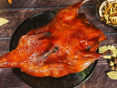 广式吊烧琵琶鸭港式烧腊肉熟食冻品即热即食广式腊味烧鸭饭半成品图1