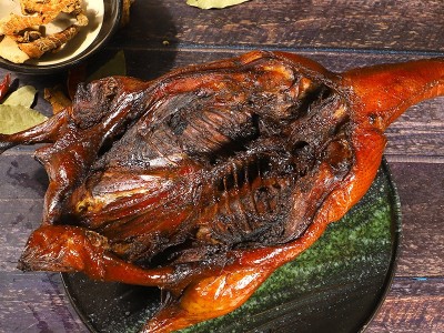 广式吊烧琵琶鸭港式烧腊肉熟食冻品即热即食广式腊味烧鸭饭半成品图3