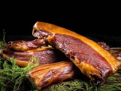 愉食腊味 四川腊肉 烟熏二刀肉 家乡风味 腊肉定制图2