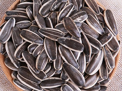 地摊零食瓜子批发原味五香干炒味4.8斤葵花籽零包散装瓜子图1
