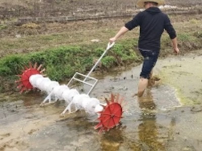 全新手拉式水稻直播机 8-10行水稻点播机 水田玉米小麦播种机图2
