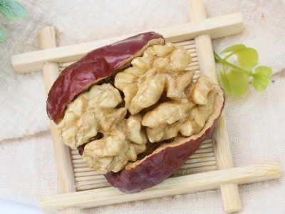 代发批发新疆特产红枣夹核桃10斤 办公室零食独立小包装核桃枣图3