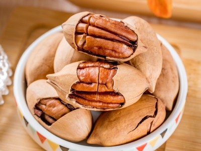 批发新货碧根果长寿果坚果特产连灌250g-1000g袋装休闲零食品整箱图3
