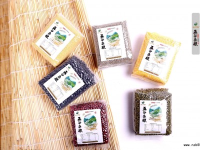 五谷杂粮原生态自然醇香黑豆大米小米荞麦面黑米随机3款组合装6斤图1