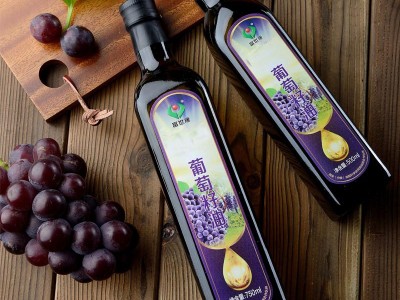 山东富世康源头工厂直供食用葡萄籽油 批发食用油 家用厨房油 2瓶起批图4