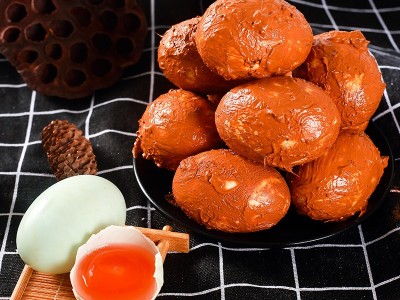 莲田生咸鸭蛋生新鲜腌制红泥生咸蛋黄酥糯米蛋烘培蛋沙湖洪湖散养  2盒起批图1