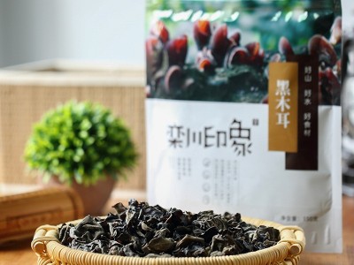 黑木耳口感美味好吃菌类黑木耳颗粒饱满严格甄选图4