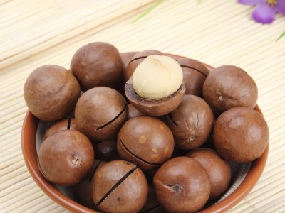 热销供应 坚果炒货开口夏威夷果 休闲零食夏威夷果210g送开口器  2袋起批图4