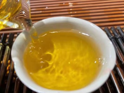 云南古树野生红茶散装批发花果蜜香凤庆野生古树晒红茶叶市场直销图3