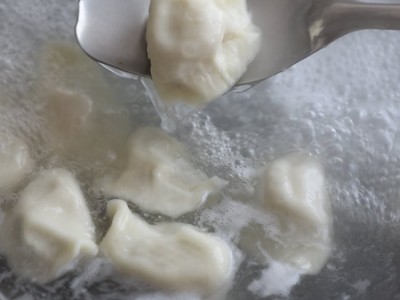 手工速冻袋装素馅槐花水饺 皮薄馅大 冷藏储存图3