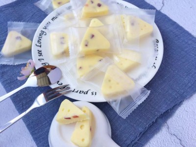 鲜牛奶芝士三角奶酪5斤1袋蔓越莓味蓝莓味原味图1