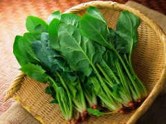 菠菜如何施底肥？菠菜的正确施肥方法及注意事项