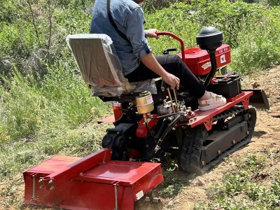 旱地用的25马力小四轮拖拉机水旱两用履带旋耕机开沟回填除草图3