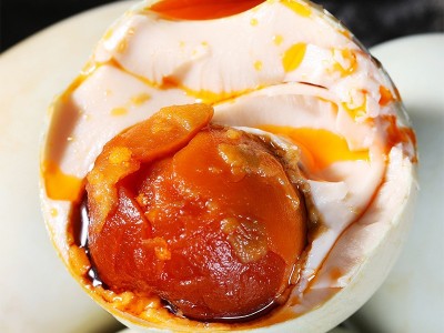 源头厂家恋潮海鸭蛋北部湾红树林流油咸鸭蛋10枚礼盒一件代发图4