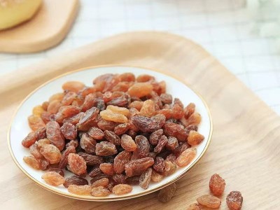 11月产三只松鼠玫瑰红葡萄干120g休闲食品特产果干果脯蜜饯正品图3