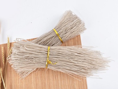 散装粉条 红薯山芋地瓜细粉丝东北炖粉条网红食品酸辣粉原料批发图4