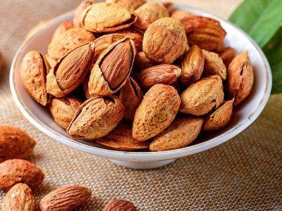 巴旦木扁桃仁整箱/坚果零食特产批发10斤一箱/散装/诚招代理图4