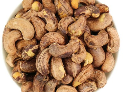 厂家供应办公休闲小零食A320带衣腰果斤/整箱坚果炒货香脆批发图3