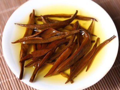 2023年头春云南大金针密香凤庆滇红茶批发大树红茶散装浓香型茶叶图4