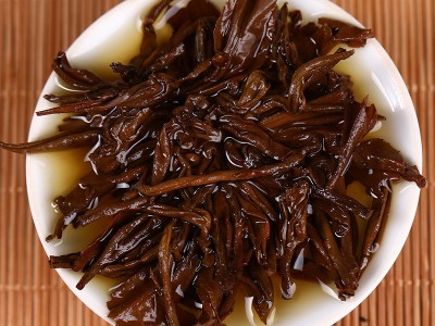 2023新茶500g云南滇红茶凤庆金芽宝塔一芽一叶散装浓香型茶叶批发图4