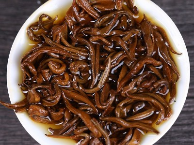 2023云南凤庆金螺滇红茶一芽一叶工夫红茶散装浓香型茶叶批发图4