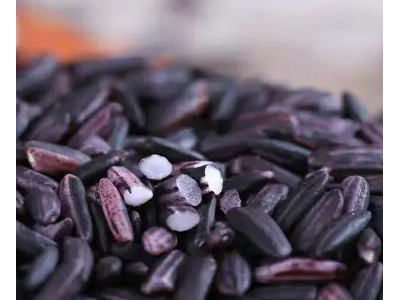 河南信阳紫云英绿肥黑色大米黑米口感清香，健康品质，5公斤包装农家自种图3