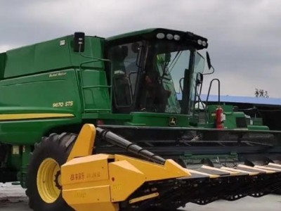 五丰 玉米小麦大豆艾草收割四轮拖拉机前置割台收割机图4