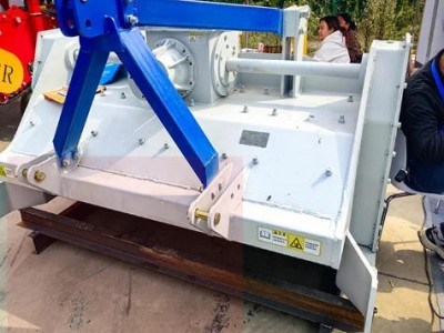 碎石机 开垦清石机 农用石头破碎机 戈壁开荒粉石机图4