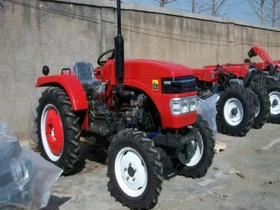 单缸四轮拖拉机 18马力 柴油机 农用小四轮 配有输出轴图2