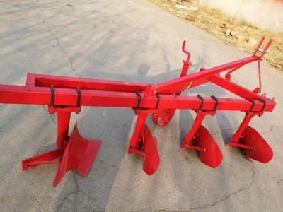 2021新款四轮拖拉机后悬挂铧式犁 农田耕地机械 翻地犁图4