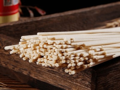 【新疆产地直发】拉条子圆面条拌面炒主食手工拉面挂面新疆特产图4