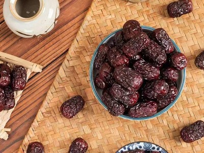 无核蒸枣三蒸三晒枣 20斤批发 散货即食零食新疆灰枣去核休闲零食图3