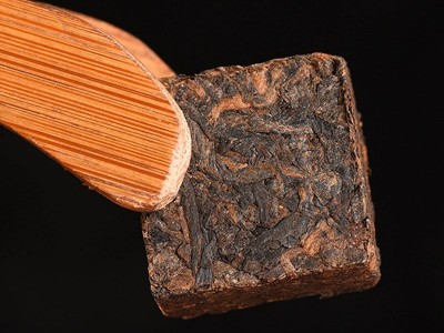 云南普洱茶龙园号小金砖熟茶茶叶产地厂家批发茶砖茶饼熟普黑茶图4