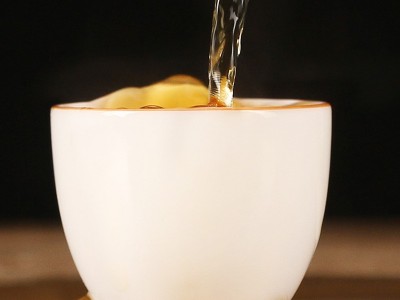 武夷山黄芽蜜香金骏眉红茶散装批发桐木关花香野茶梅占金俊眉茶叶图2