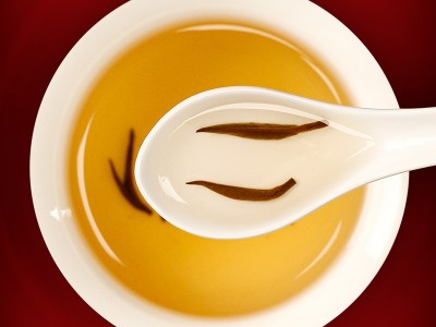 武夷山黄芽蜜香金骏眉红茶散装批发桐木关花香野茶梅占金俊眉茶叶图3