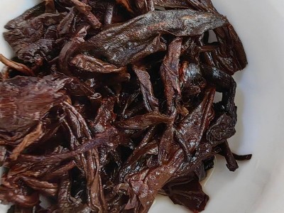 云南茶叶普洱茶批发 原料散装熟普洱 老曼峨老树熟茶 袋装500克图2