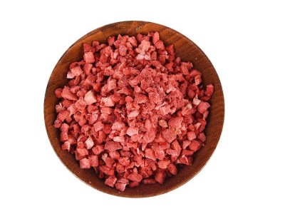 草莓粒源头厂家蛋糕烘焙水果干冻干草莓粒零食酸甜牛轧糖早餐图5