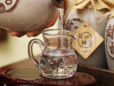 源头白酒厂家52度六坛装纯粮高粱浓香型封坛老酒陈酒整箱批发图3