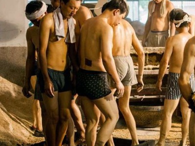 散装白酒批发低价四川陈年老酒绵竹产大曲原浆酒五粮特曲图2