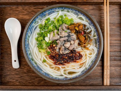 云县鸡肉米线云南袋装方便速食小吃早餐米线 批发方便米粉粉条图3