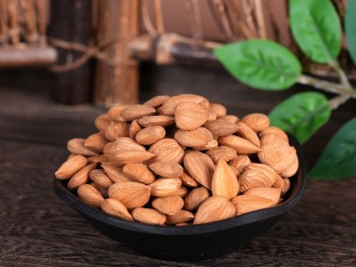 厂家批发供应 带皮大粒甜杏仁 南杏仁 颗粒饱满 产地供应批发图2