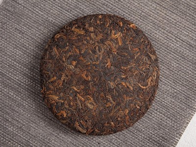批发云南普洱茶 2018年勐海熟茶 100克老普洱熟饼 大树 老树 熟茶图3