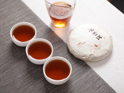 批发云南普洱茶 2018年勐海熟茶 100克老普洱熟饼 大树 老树 熟茶图2