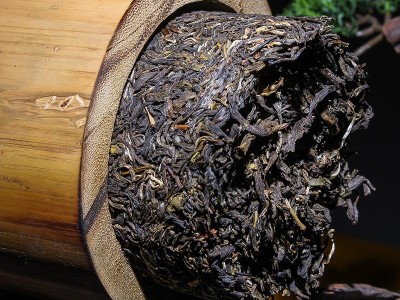 2016年勐宋大树茶普洱茶生茶竹筒茶那卡柱云南批发勐海茶区图2
