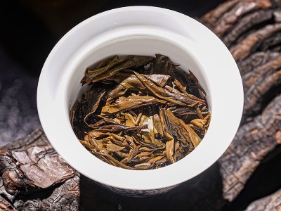 曼松老生茶 九十年代竹筐老生散200克散茶云南普洱茶生茶散料贡茶图2
