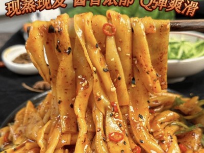 麦醉侠凉皮面皮310g方便面袋装速食免煮开袋即食红油宽面皮鲜凉皮图3