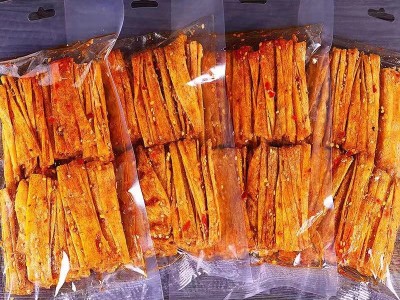 湖南特产手撕豆皮辣片儿时怀旧麻辣摆摊辣味零食小吃豆干网红辣条图5